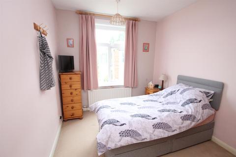 2 bedroom bungalow for sale, Hackney Road, Maidstone