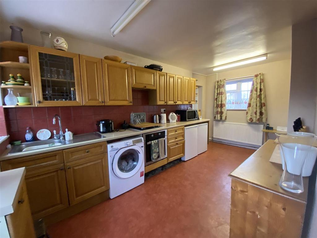 Winn Lane, Thirsk YO7 3 bed end of terrace house for sale £200,000