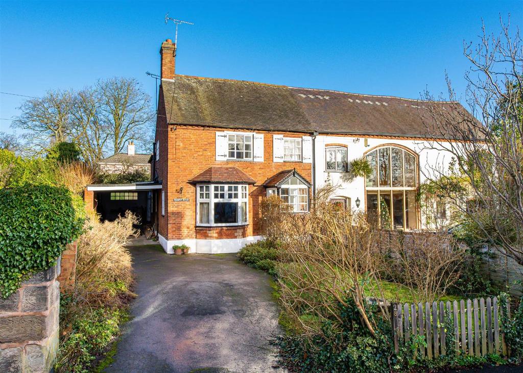 Newport House, 28 Newport Street, Brewood 3 bed semidetached house for