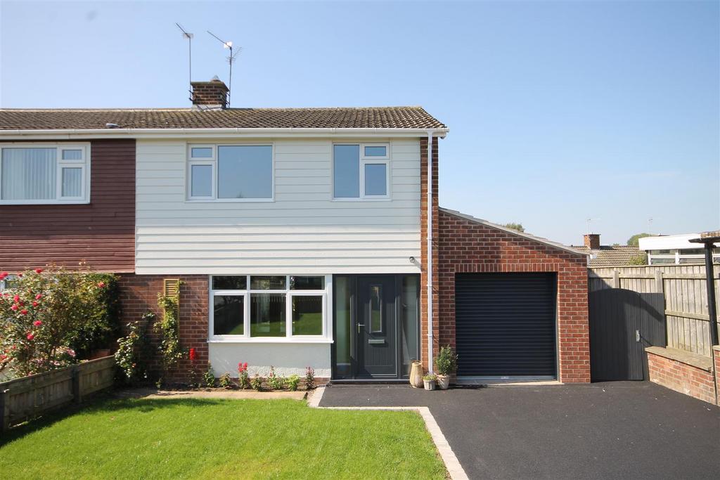 Pennine View, Northallerton DL7 3 bed semidetached house for sale £