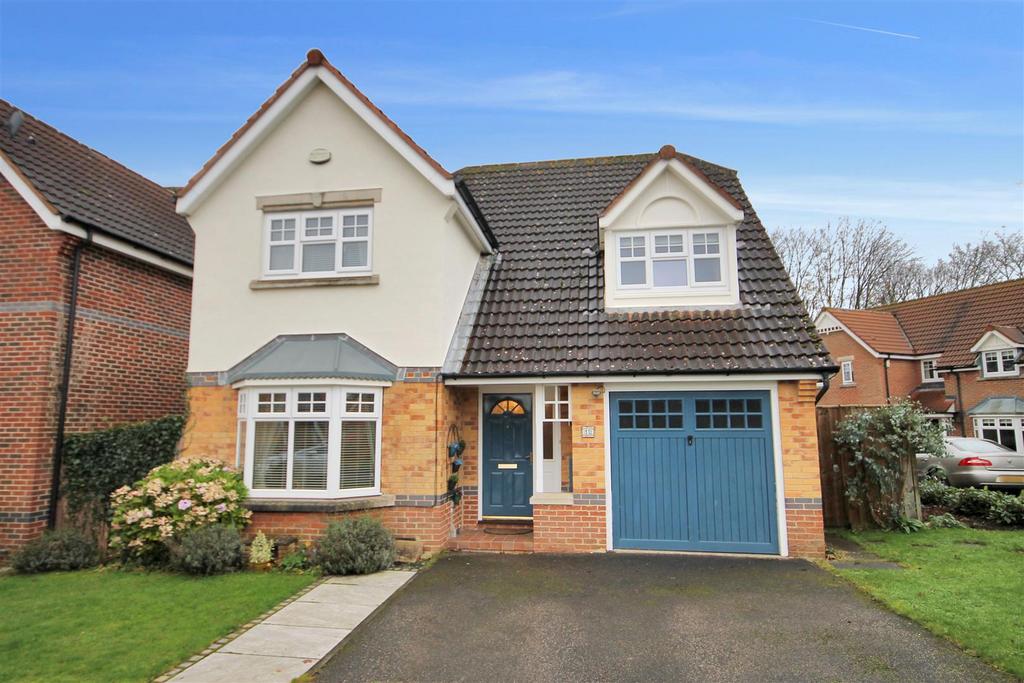 Harewood Chase, Northallerton DL7 4 bed detached house for sale £385,000