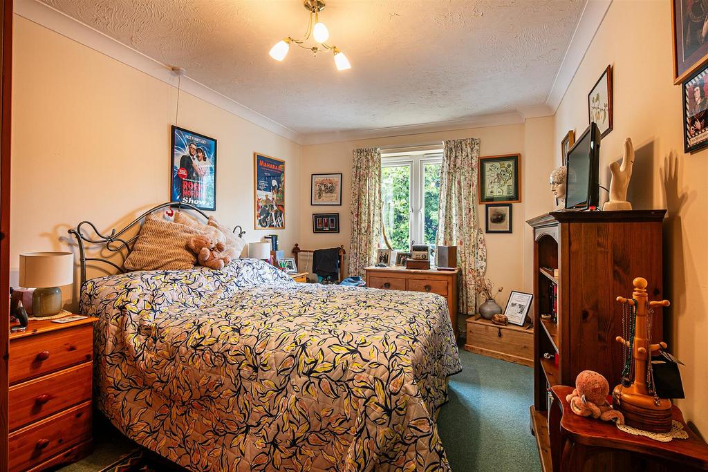 Fitzwilliam Court, Ecclesall S11 2 bed apartment for sale £200,000
