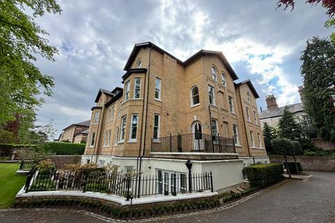 3 bedroom apartment to rent, Chesham House, Bowdon