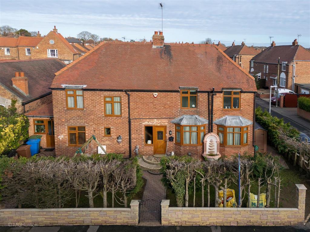 Sewerby Road, Bridlington 3 bed detached house for sale £280,000