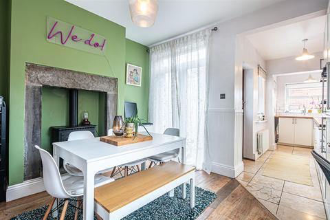 10 Bromwich Road, Sheffield, S8 0GF