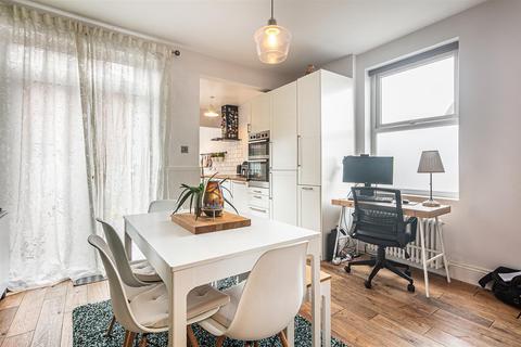 10 Bromwich Road, Sheffield, S8 0GF