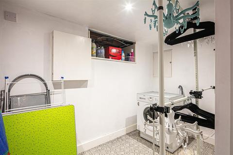 10 Bromwich Road, Sheffield, S8 0GF