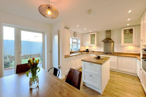 4 bedroom townhouse for sale - Gibson Way, Penarth