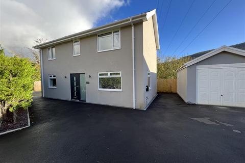 3 bedroom detached house for sale, Fforchneol Row, Aberdare CF44