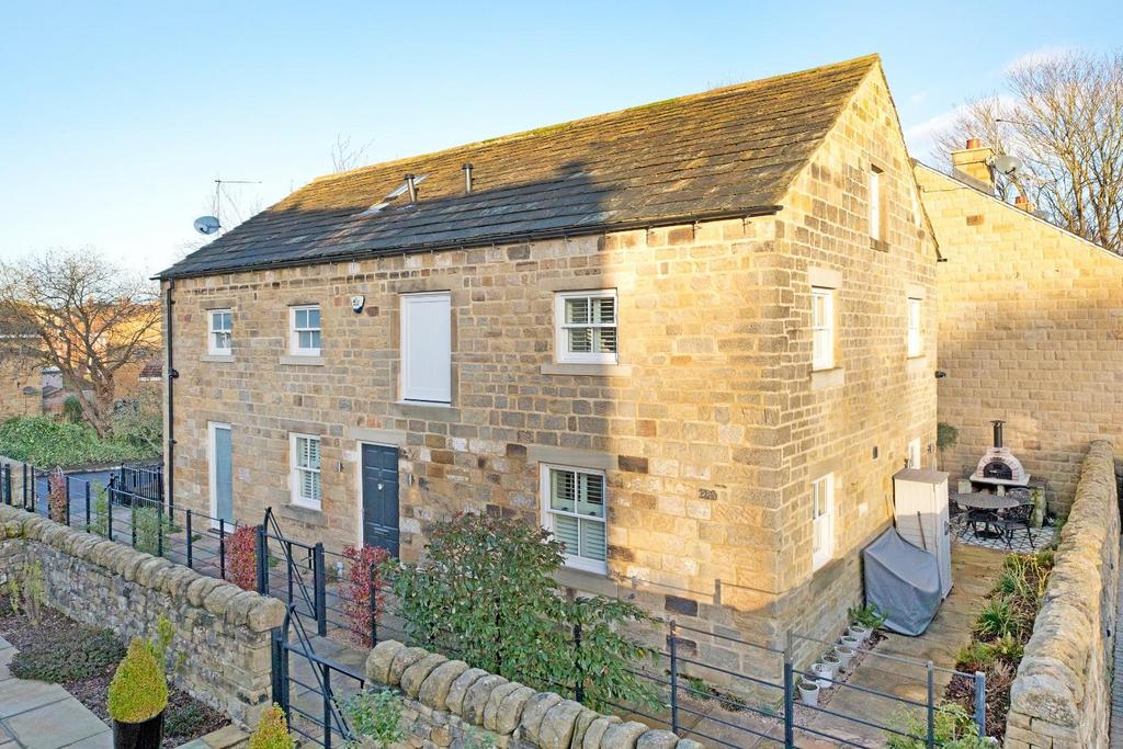 Burley Court, Burley in Wharfedale LS29 5 bed end of terrace house for