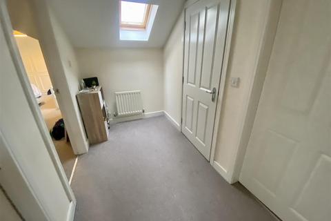 2 bedroom flat for sale, Elgar Close, Swindon SN25