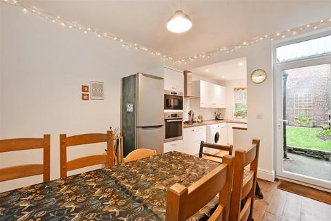 19 Belgrave Square, Sheffield, S2 4UN
