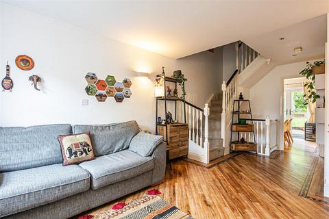 4 Gloucester Crescent, Sheffield, S10 2FZ