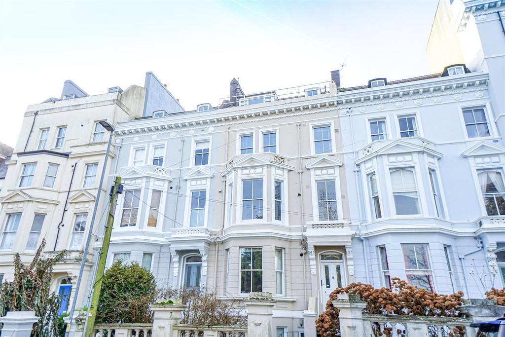 Charles Road, St. LeonardsOnSea 2 bed flat for sale £250,000