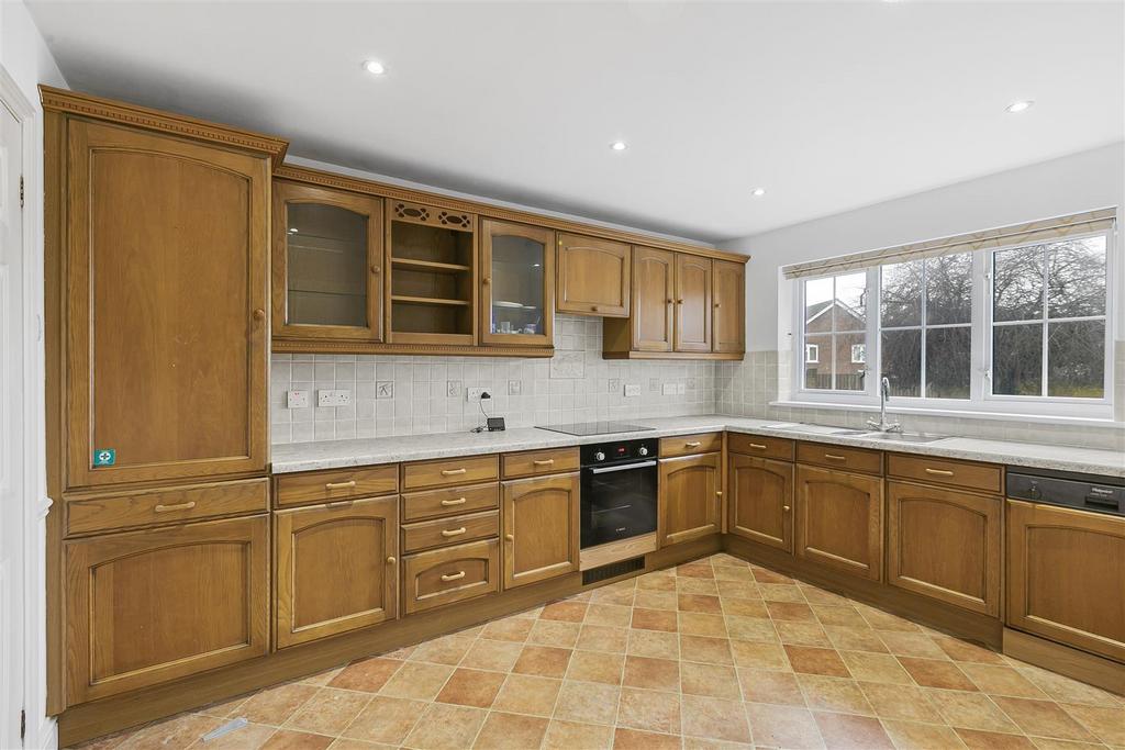 Fulfen Way, Saffron Walden CB11 4 bed detached house for sale £525,000