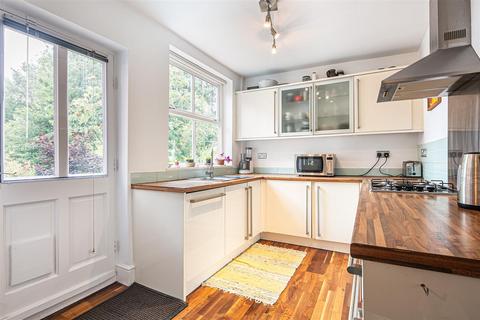 163 Springvale Road, Sheffield, S6 3NT