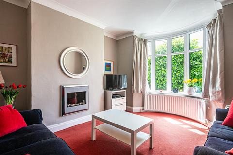84 Brooklands Crescent, Sheffield, S10 4GG