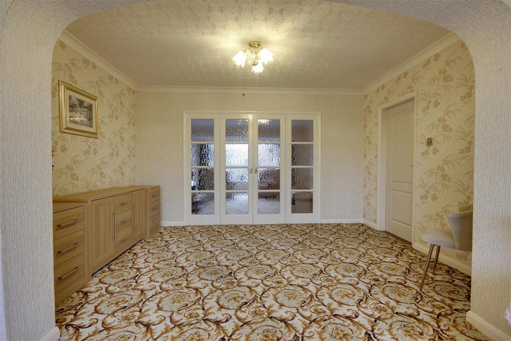 Sitting/dining Room