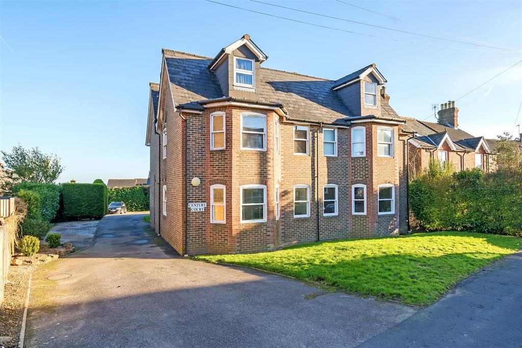 Queens Road, Crowborough 1 bed apartment for sale £180,000