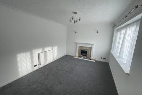 3 bedroom end of terrace house to rent, WOLLESCOTE - Alperton Drive