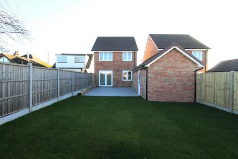 3 bedroom detached house for sale, Scocles Road, Minster On Sea, Sheerness