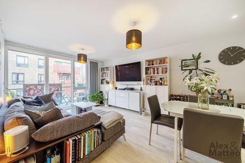 2 bedroom flat for sale, Blondin Way, Rotherhithe, SE16
