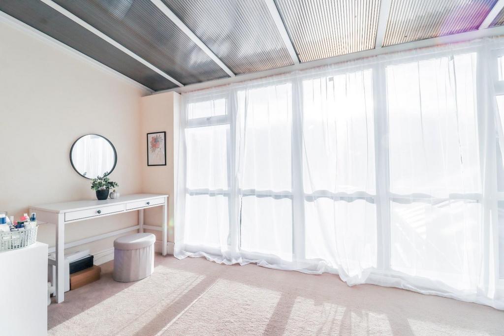 Dressing Room/Sun Room