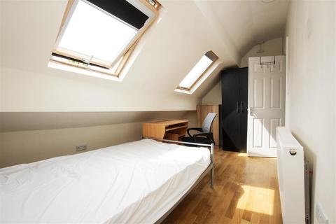 5 bedroom flat to rent, Harborne Park Road, Birmingham