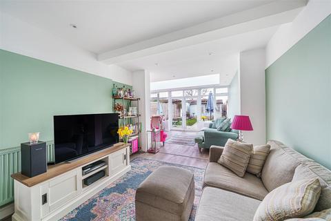 157 Wolsey Drive, Kingston Upon Thames, KT2 5DR