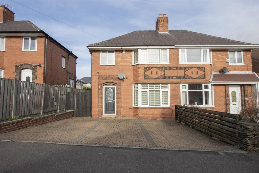 Selhurst Road, Newbold, Chesterfield 3 bed semidetached house for sale