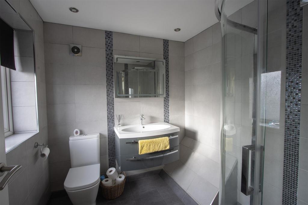 En Suite Shower Room