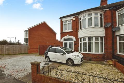 3 bedroom end of terrace house for sale, Pickering Road, Hull