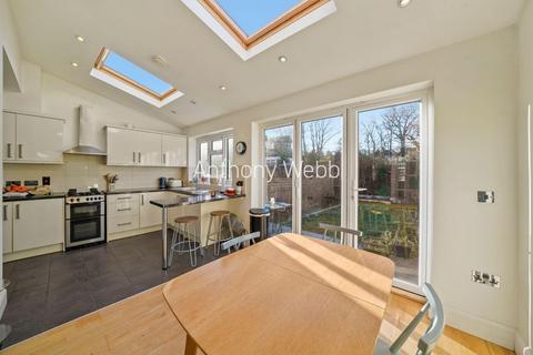 3 bedroom terraced house for sale - Hoppers Road, Winchmore Hill, N21