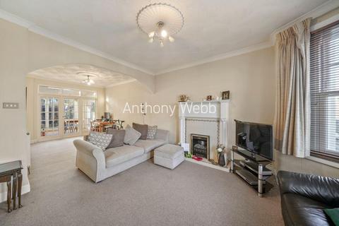 3 bedroom terraced house for sale, Hoppers Road, Winchmore Hill, N21