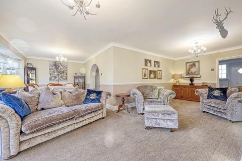 80 Coopers Close, Chigwell, IG7 6EU