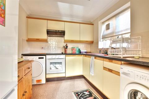 3 bedroom apartment for sale - Church Street, Bexhill-On-Sea
