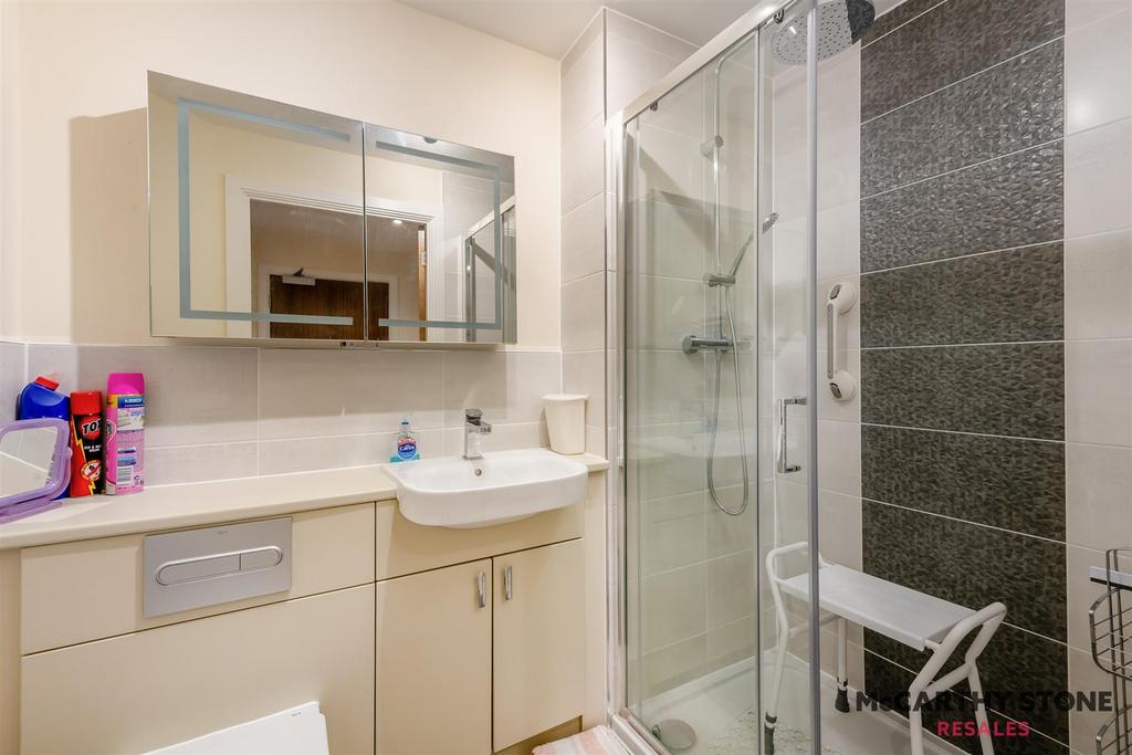 8581642-interior19.jpg