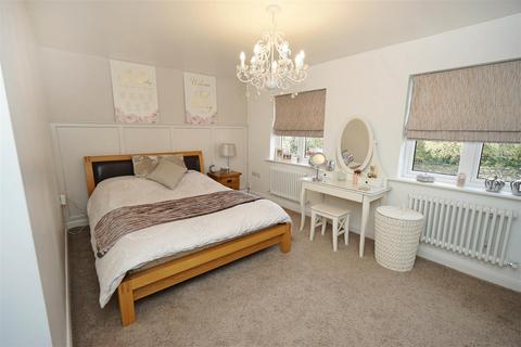 4 bedroom townhouse for sale, Alden Close, Standish, Wigan