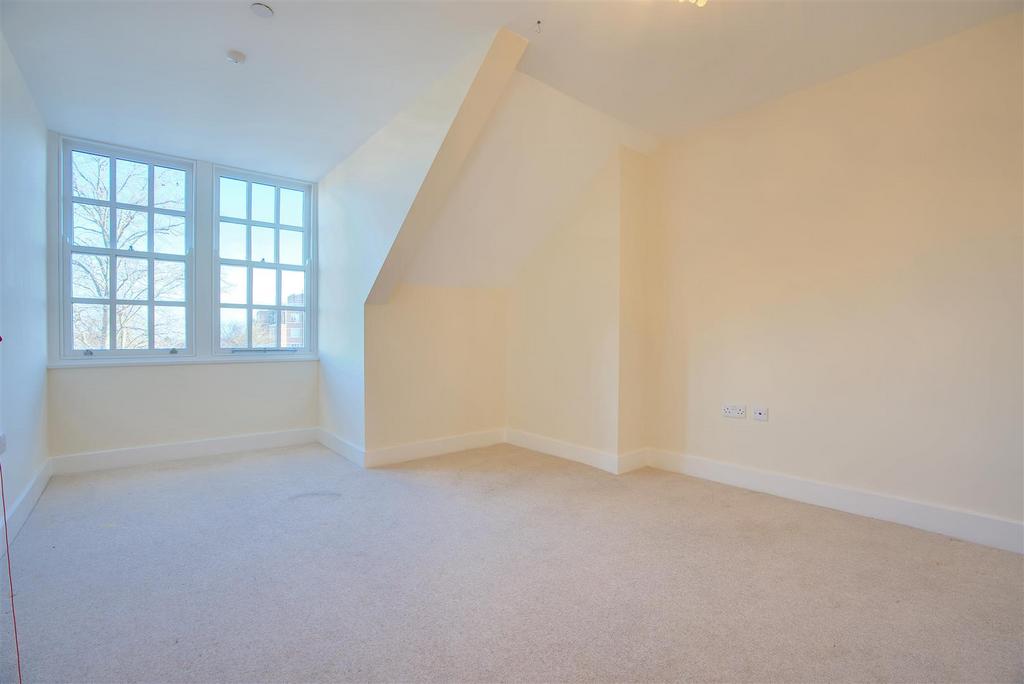 8582882-interior20.jpg