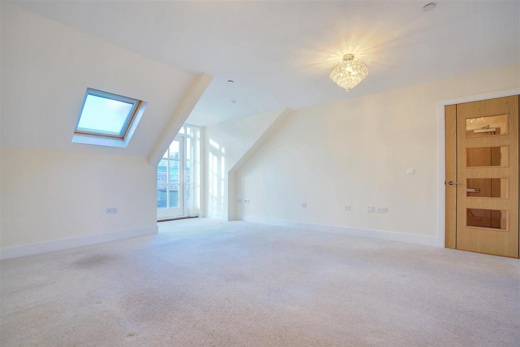 8582882-interior14.jpg