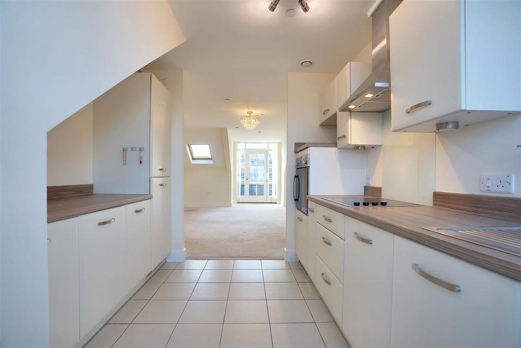 8582882-interior01.jpg