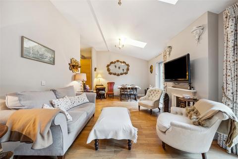 undefined, Duke Road, London, W4