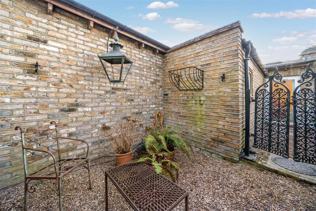 Devonshire Passage, W4 - FOR SALE