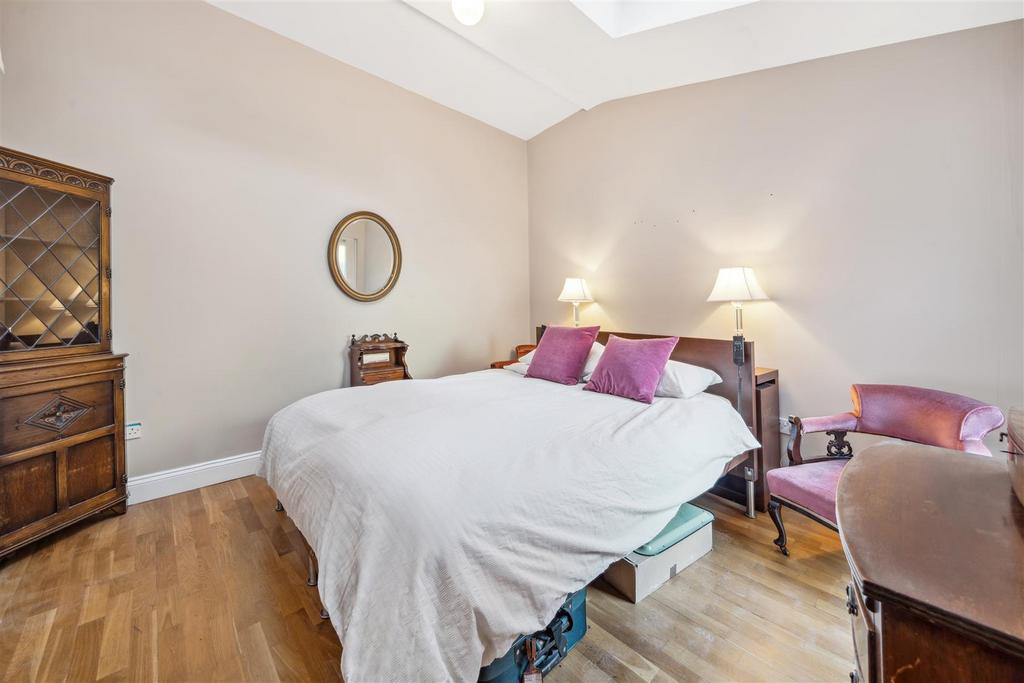 Devonshire Passage, W4 - FOR SALE