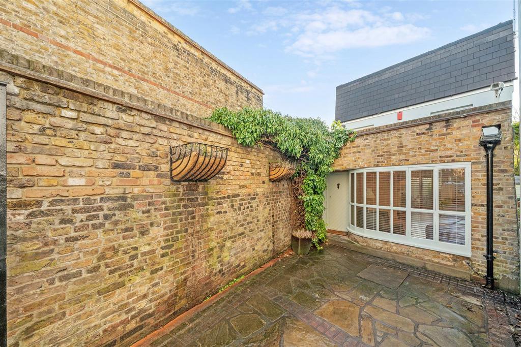 Devonshire Passage, W4   FOR SALE