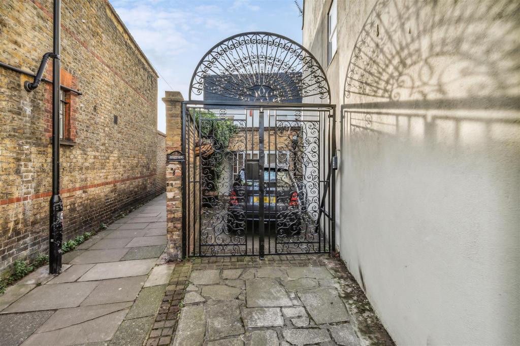 Devonshire Passage, W4 - FOR SALE