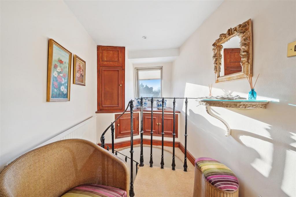 Devonshire Passage, W4 - FOR SALE