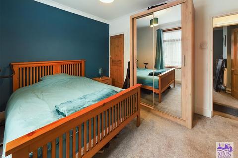 20 Dongola Road, Rochester, ME2 3AX