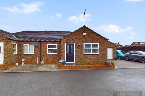 2 bedroom semi-detached bungalow for sale - Old Forge Way, Beeford, Driffield