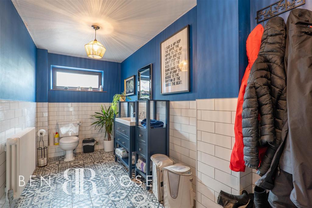 WC/Cloakroom